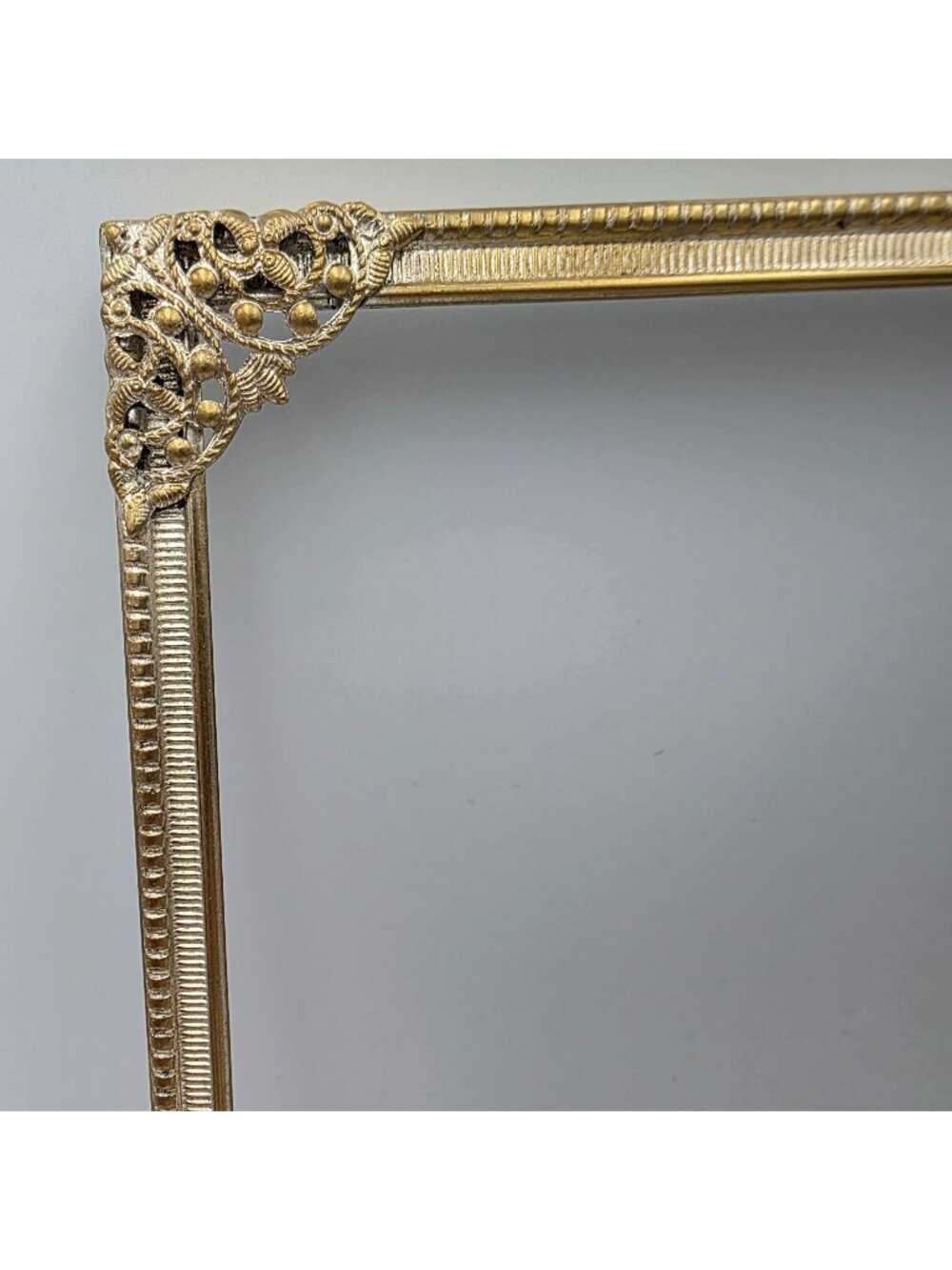 Antique Gold/silver Tone Metal Picture Frame Embossed Filigree Applied Corners